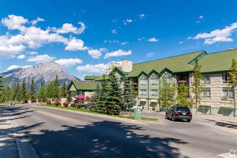 Oxford Properties Group acquires The Rimrock Resort Hotel in Banff